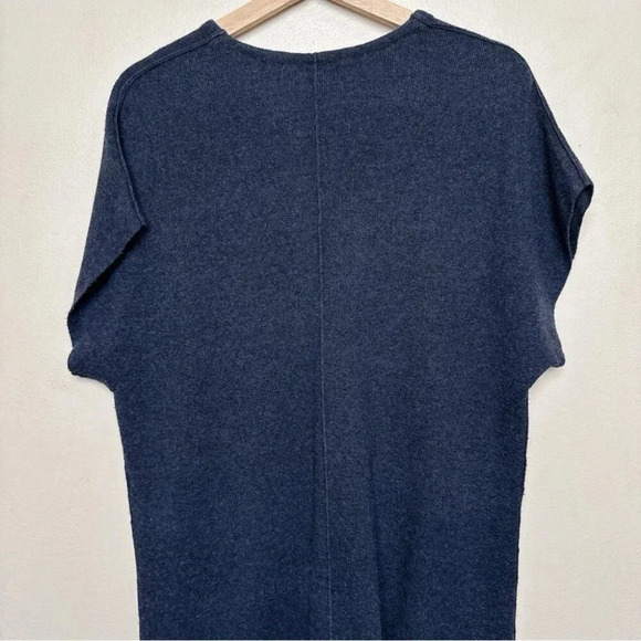 Tommy Bahama Womens  Medium Patch Pocket Vneck Cap Sleeve Sweater Tunic - Picture 12 of 16